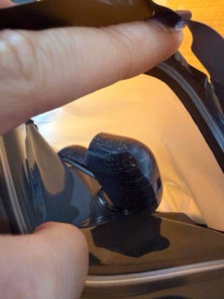 Custodia AirPods effetto coccodrillo marrone