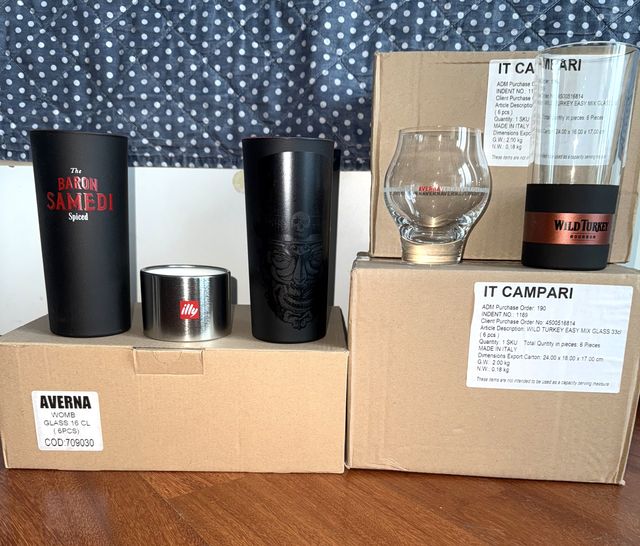 stock bicchieri per cocktail bar