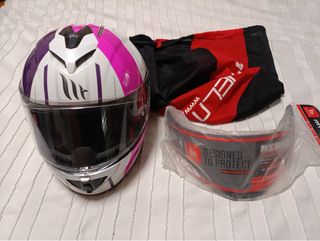 Casco de moto MT con visor y funda