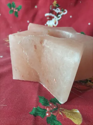 Portacandela a forma di stella in sale dell'Himalaya