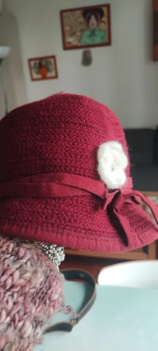 Cappello lana donna con fiore