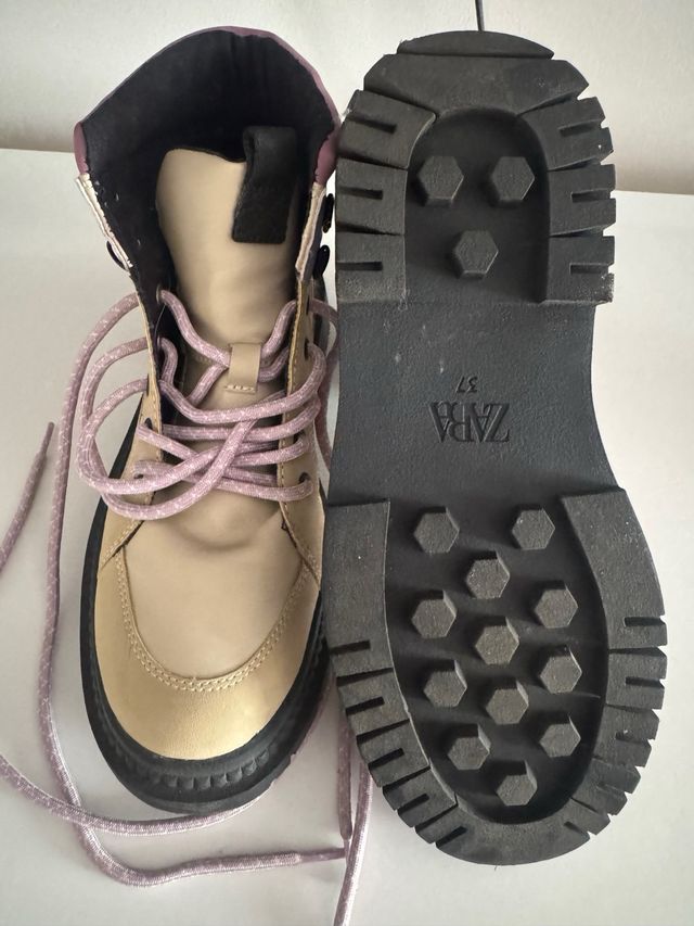 Botas niña color beige y lila