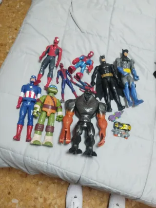 Muñecos de acción varios