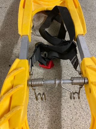 Raquetas de nieve Grivel amarillas