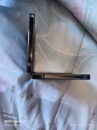 Samsung Galaxy Z Flip 5 Gris/Morado