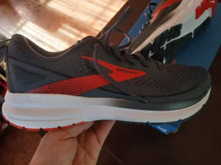 Zapatillas Brooks Trace 3 Talla 45Nuevas