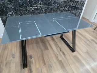 Mesa de comedor cristal y metal