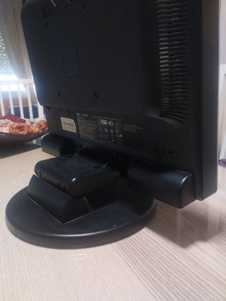 Monitor NEC Plata y Negro