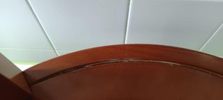 Mesa auxiliar redonda de madera maciza