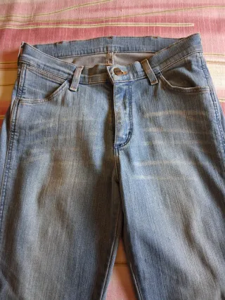 Pantalones Wrangler elásticos