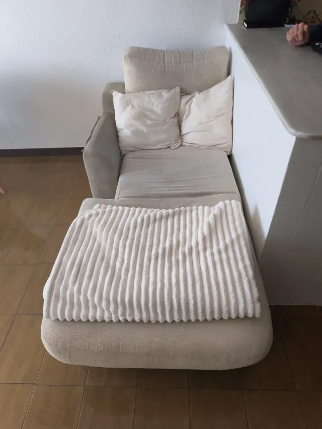 Sofá chaislongue beige tela