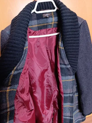 Abrigo Surkana cuadros y bordado