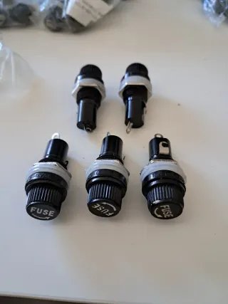 Portafusibles para panel (95 unidades)