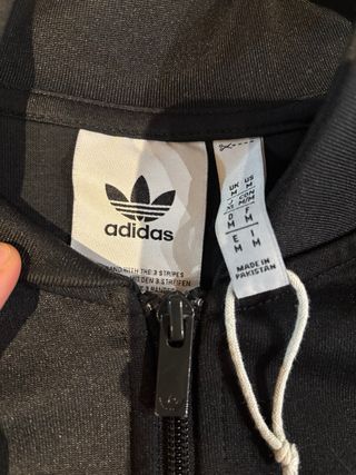 Camiseta Chicago Bulls con rosas