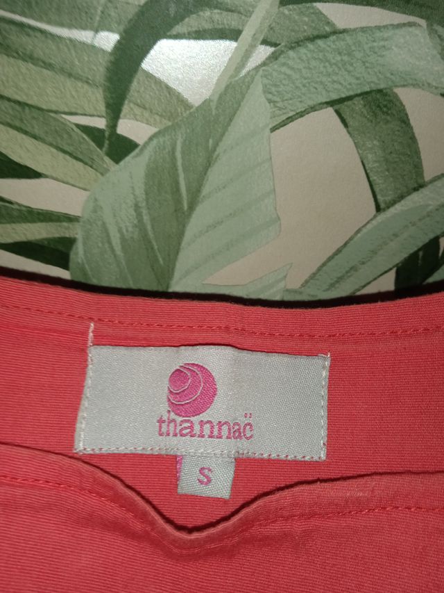 Gonna rosa e rossa ricamata