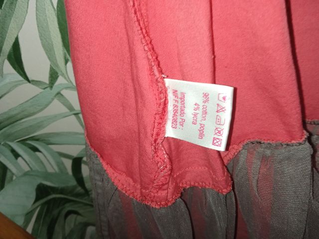 Gonna rosa e rossa ricamata