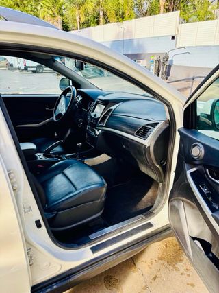 SsangYong Korando Automático 178cv Diesel