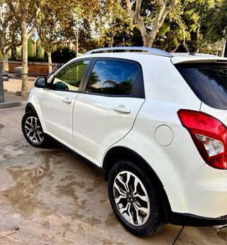SsangYong Korando Automático 178cv Diesel