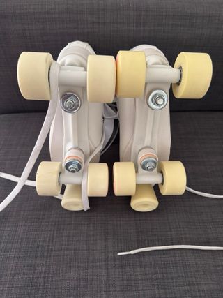 Patines blancos para niña