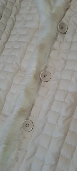 Cappotto lungo bianco panna con pelliccia