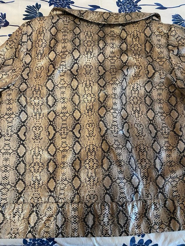 Chaqueta efecto piel serpiente Tintoretto