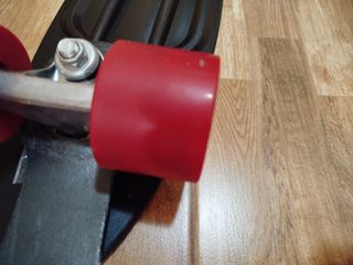 Monopatín prácticamente nuevo