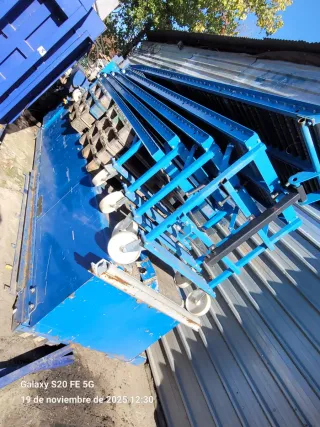 Estantería Metálica y Madera