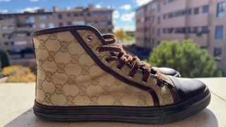 Zapatillas Gucci Beige y Marrón.