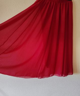 Falda larga vaporosa roja