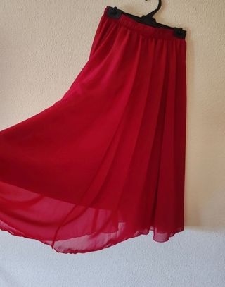Falda larga vaporosa roja
