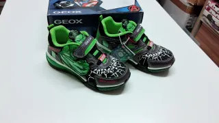 Scarpe Geox Bambino Hulk N. 33 luci