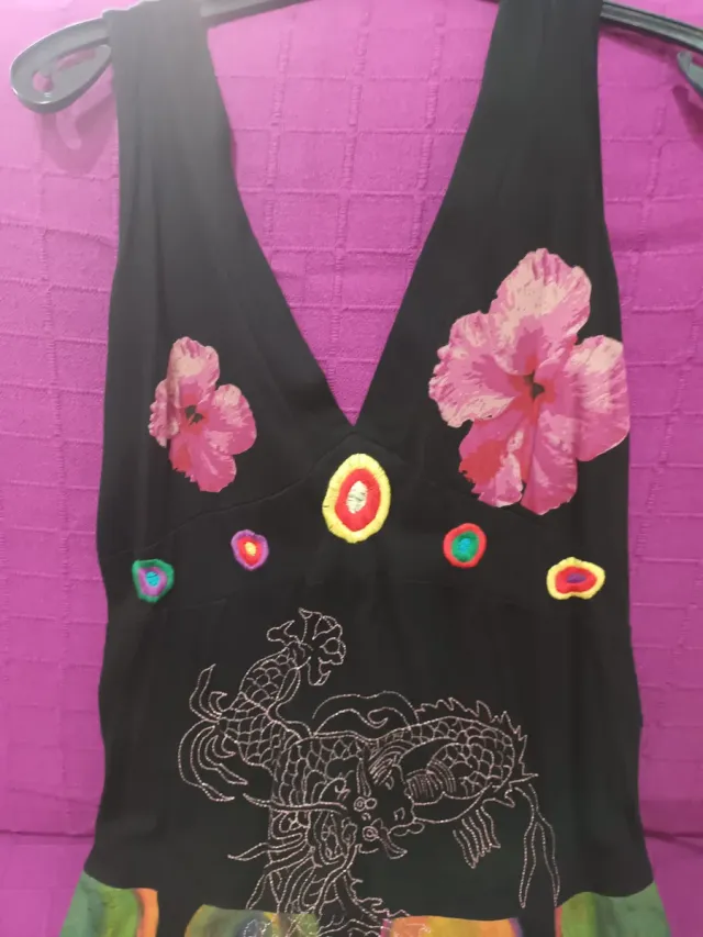Vestido Desigual Negro con Flores y Dragón