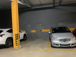 Plaza de Garaje con Trastero