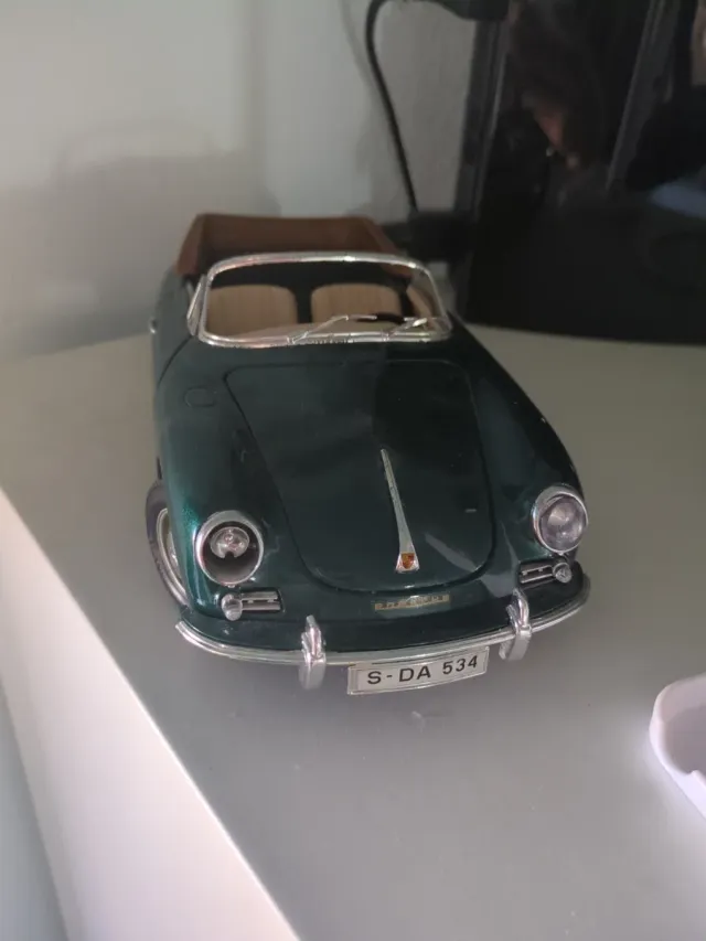 Porsche 1/18 Burago