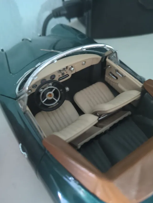 Porsche 1/18 Burago