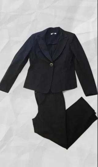 Completo giacca e pantaloni neri