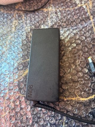 Cargador Lenovo 90W Original