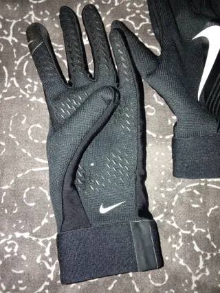 Guantes Nike Therma-Fit Fútbol