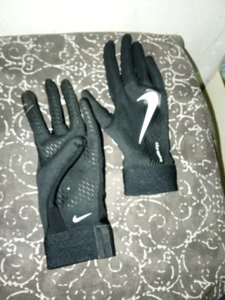 Guantes Nike Therma-Fit Fútbol