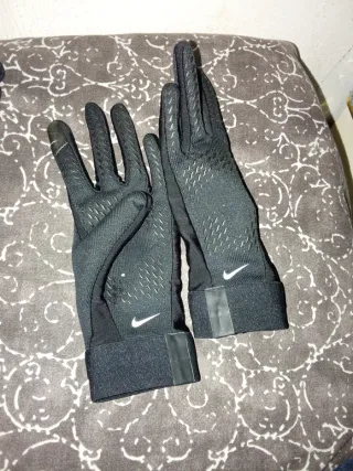 Guantes Nike Therma-Fit Fútbol