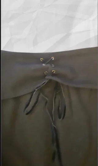 Gonna nera lunga con lacci