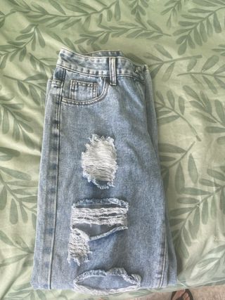 Pantalones vaqueros rotos anchos