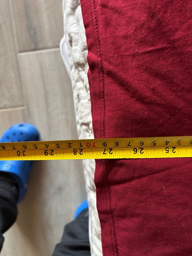 T-shirt Nike rossa con scritta