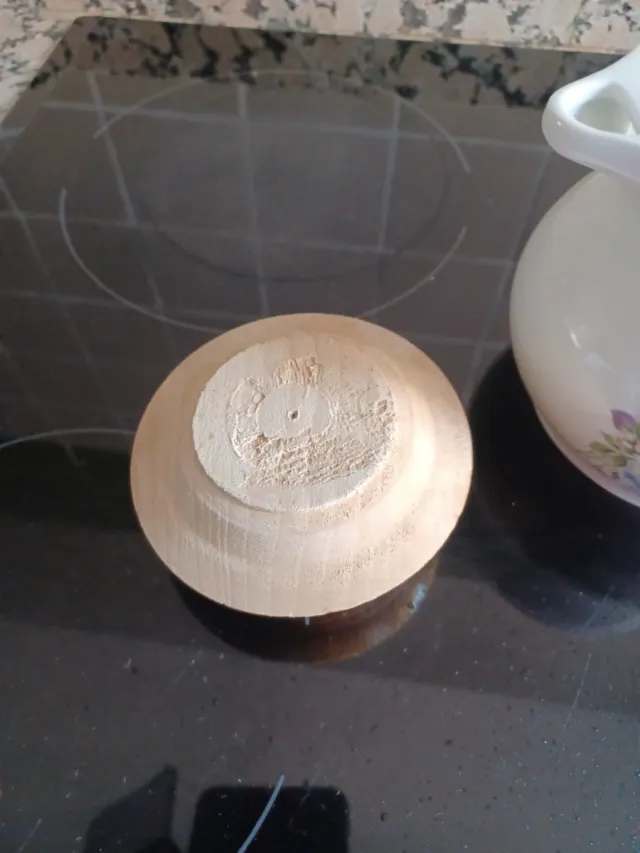 Jarra cerámica con tapa madera. Pescado