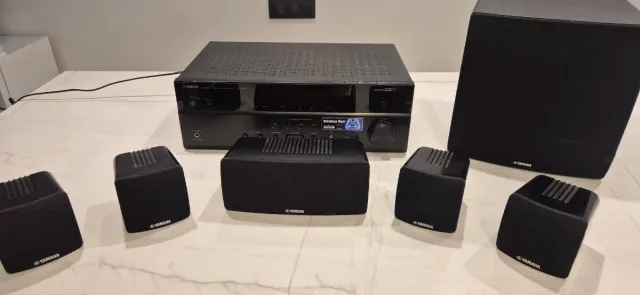 Home Cinema Yamaha Negro