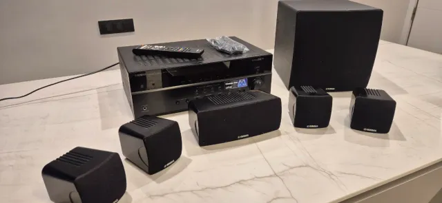 Home Cinema Yamaha Negro