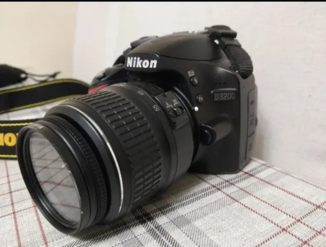 Nikon D3200 + Nikon 18-55 y 55-200