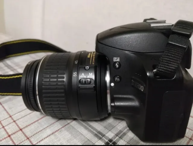 Nikon D3200 + Nikon 18-55 y 55-200