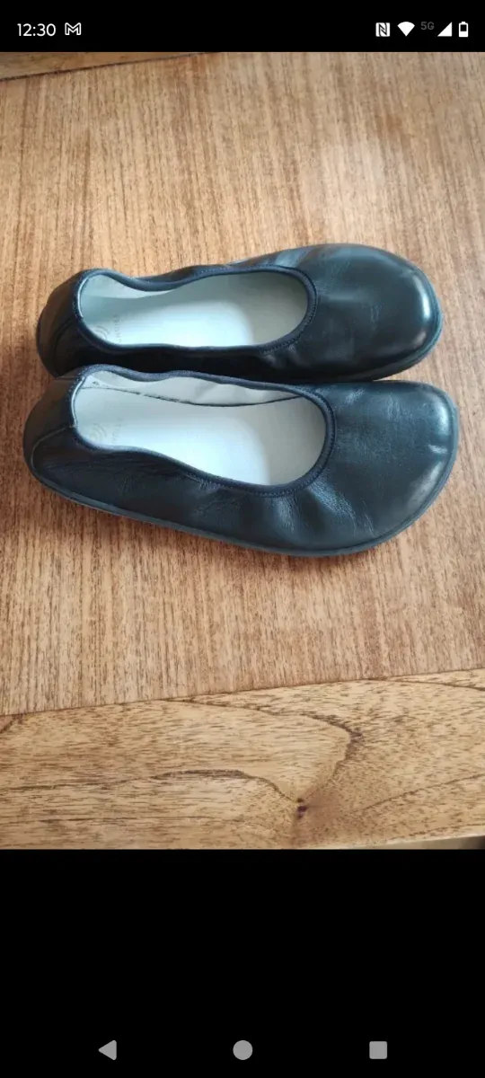 Zapatos planos Groundies mujer negros