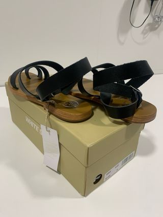 Sandalias White Sun T39 Negras